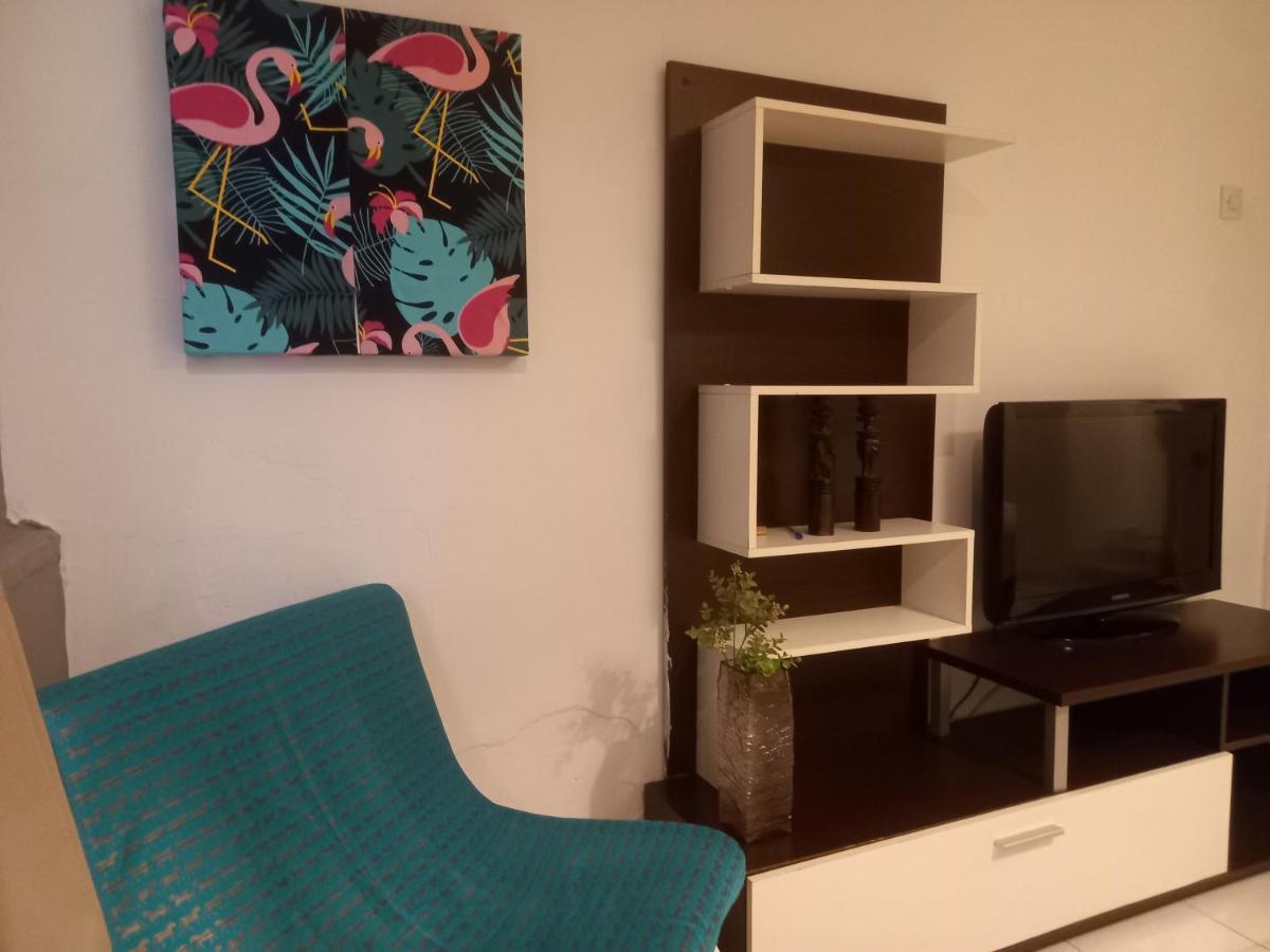 Isalos - Explore Center By Foot - Close To Helexpo, University & Hospital Thessaloníki Luaran gambar